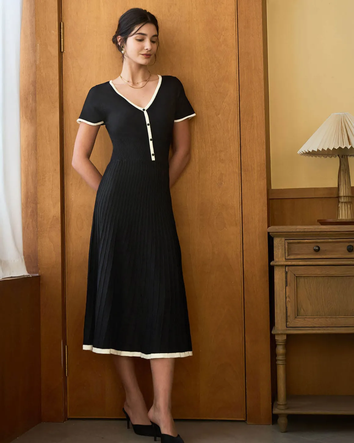 Black Contrasting Sweater Midi Dress