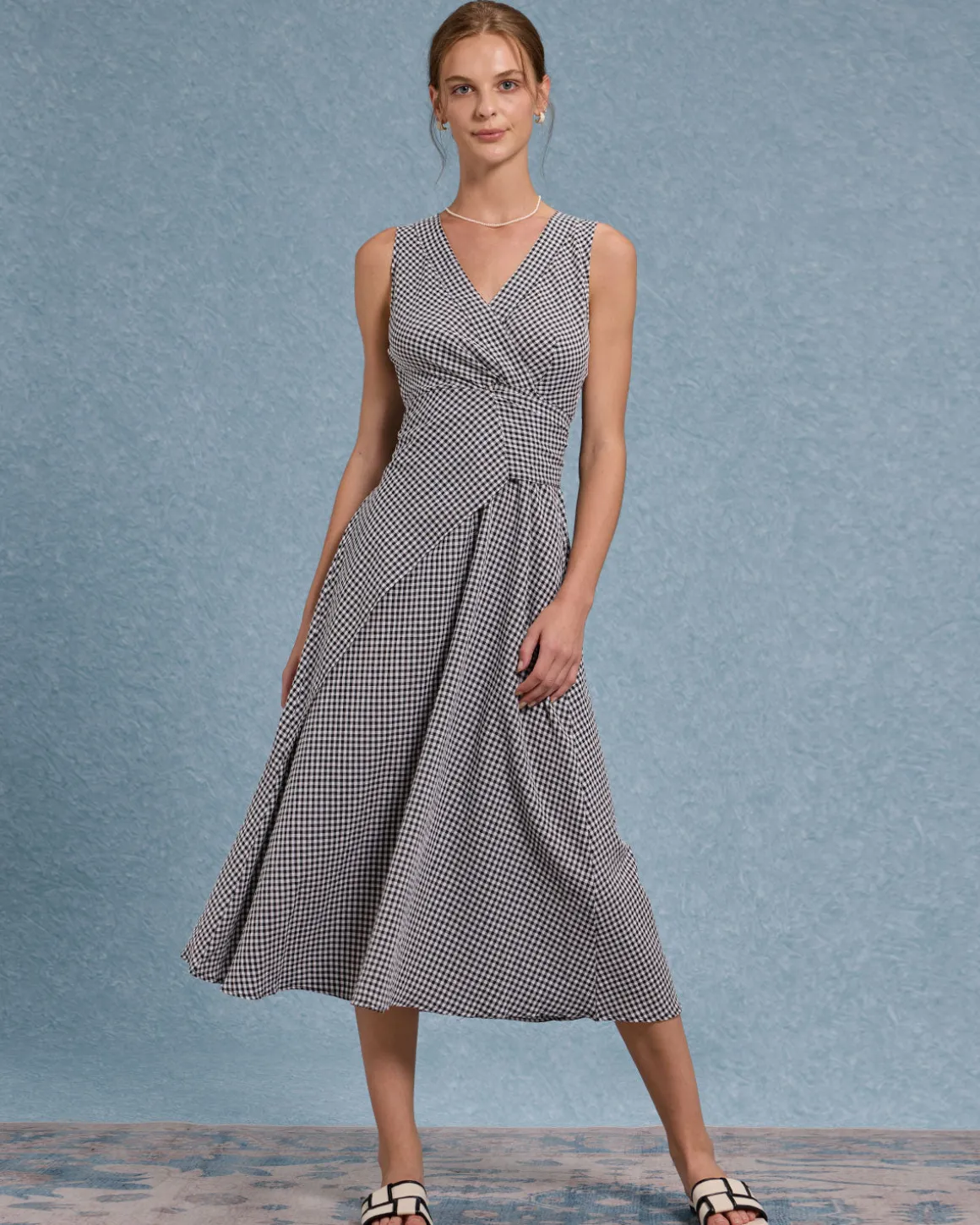 Black Plaid V Neck Sleeveless Maxi Dress