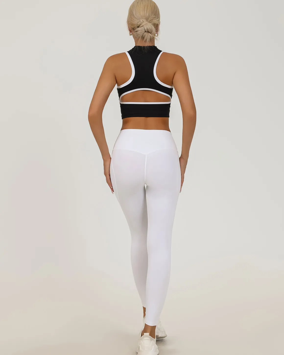 Black Round Neck Zipper Yoga Tank Top - Light Support