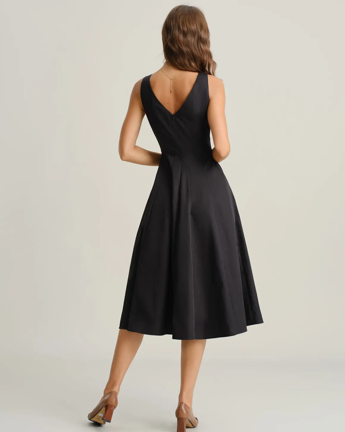 Black V Neck Sleeveless Midi Dress