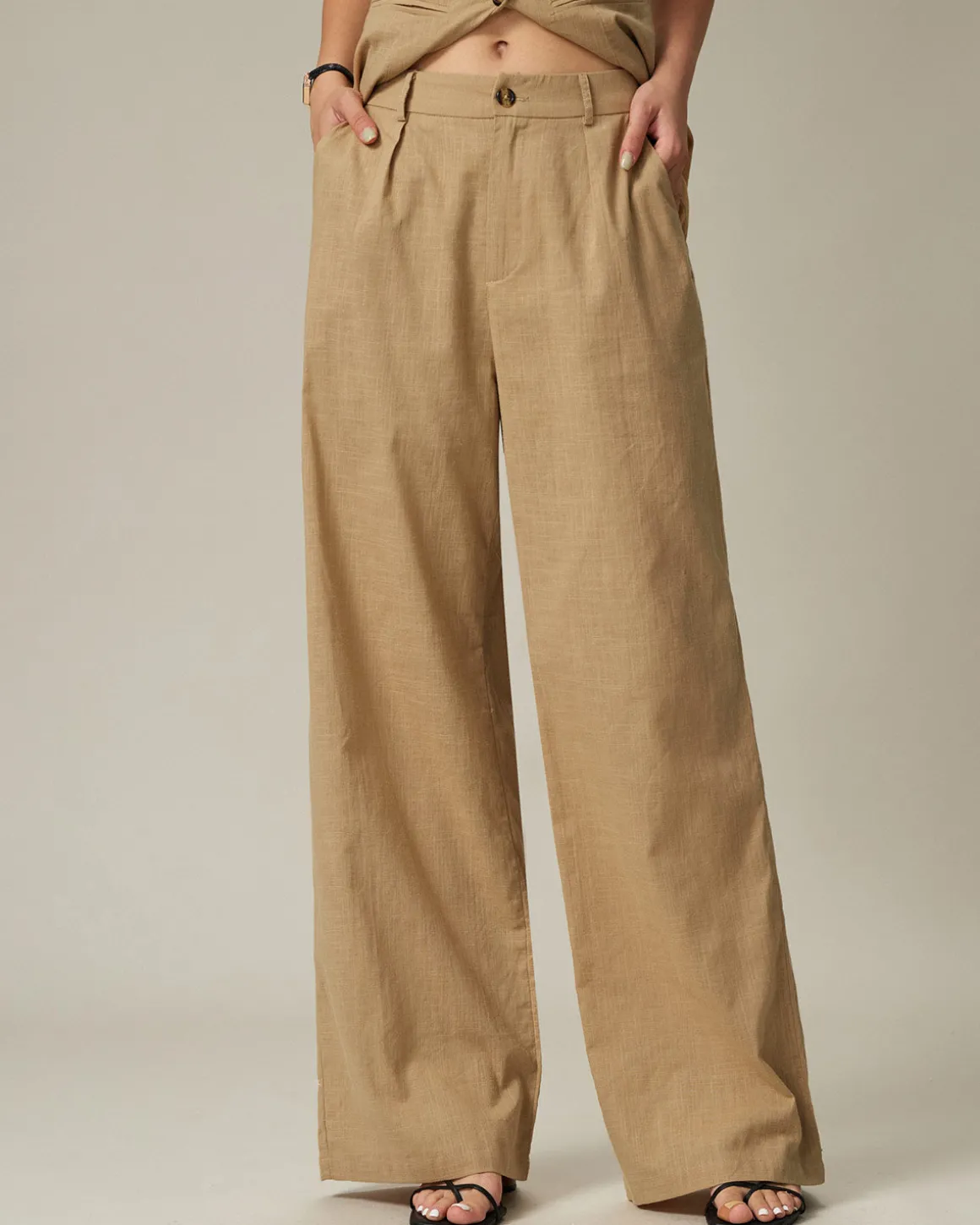 Brown Elastic Waist Pocket Straight Pants