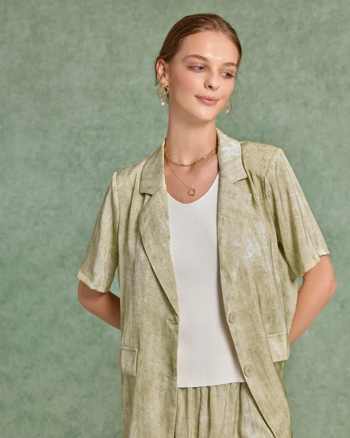 Green Floral Blouse Shorts Two-Piece Suit