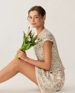 Round Neck Floral Button Blouse