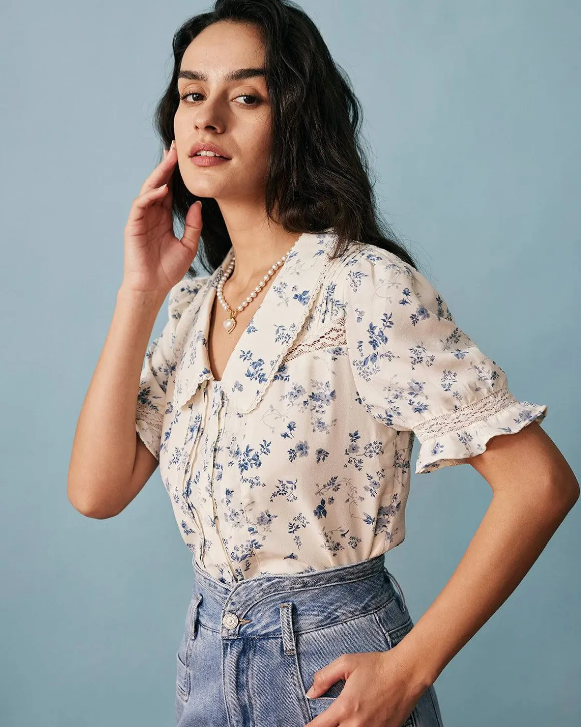 The Lace Spliced Pleated Floral Shirt