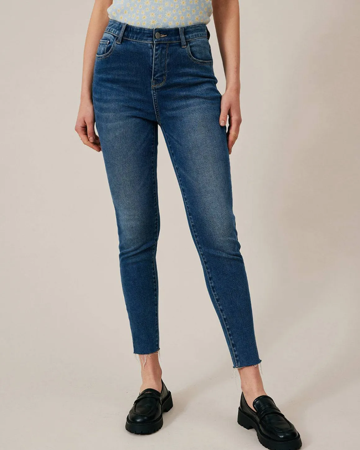 The Premium-fabric High-rise Skinny Jeans