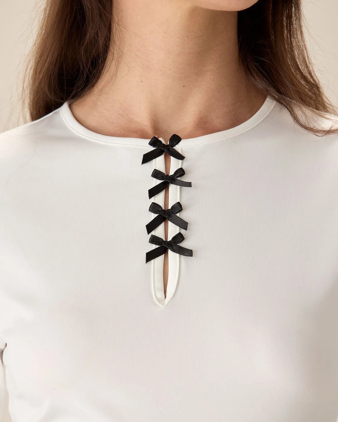White Contrasting Bowknot Slim Tee