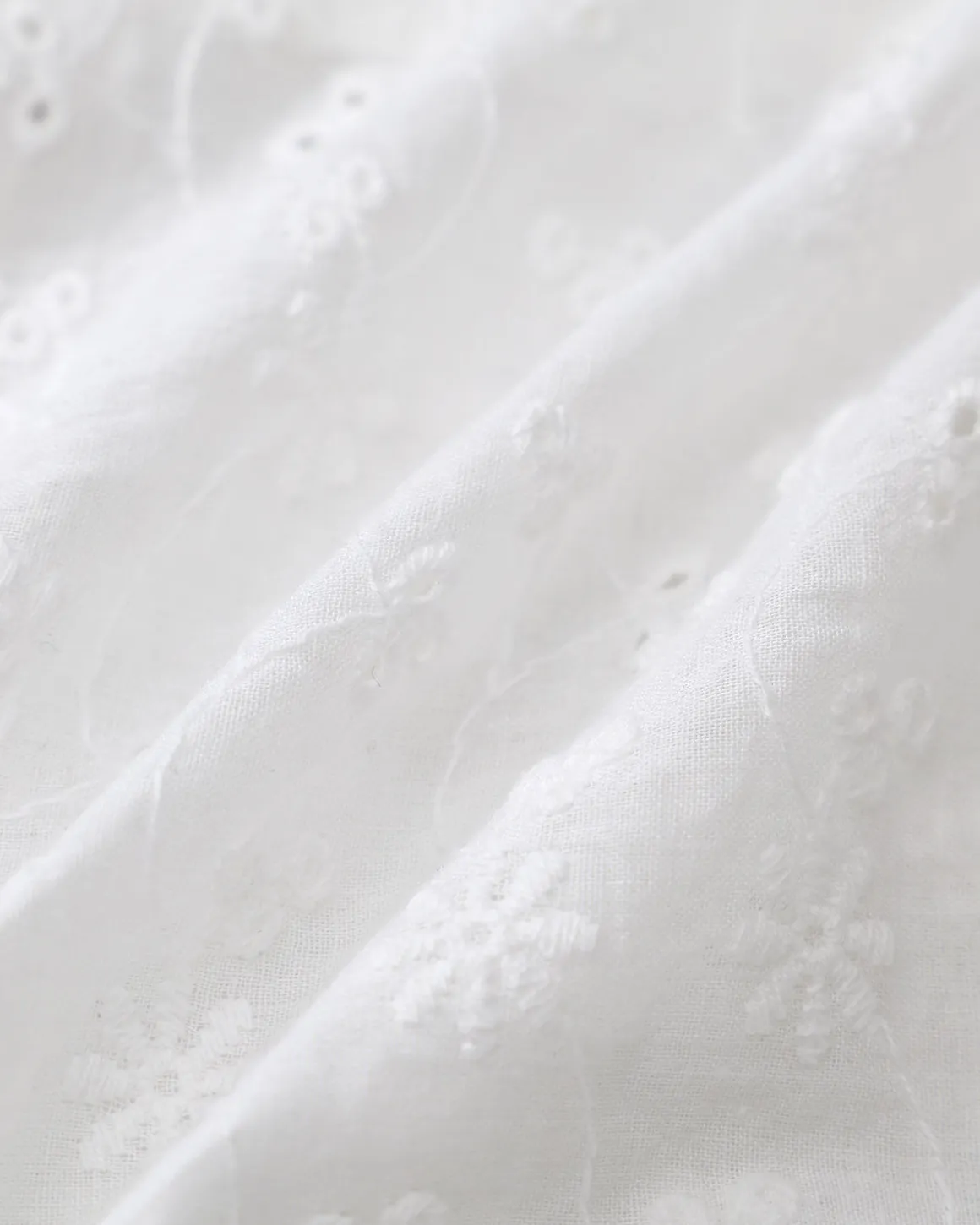 White Floral Puffed Sleeve Blouse