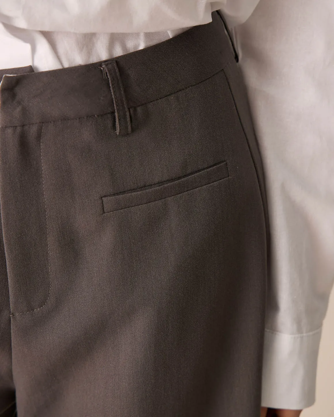 Women's Coffee Pocket Wide-leg Shorts