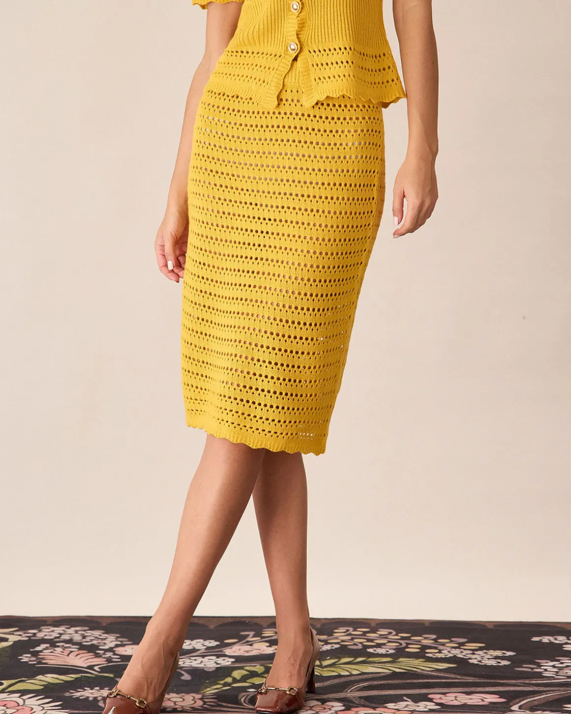 Yellow High-waisted Knee Length Knit Skirt